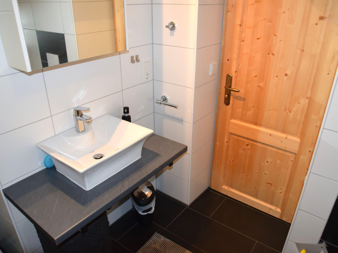 Others 5, Holiday home in Wilsecker with private terrace, Eifelkreis Bitburg-Prüm
