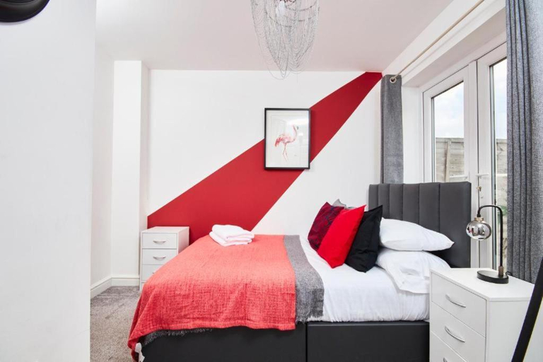 Bedroom 2, Large Manchester House - Parking, Manchester