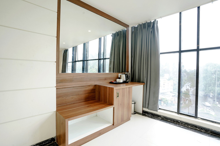 Bathroom 4, Fabhotel The Nashik Inn, Nashik