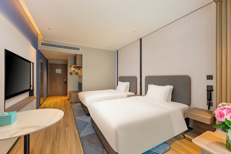 Bedroom 5, Holiday Inn Express HAIMEN CITY CENTER, Nantong