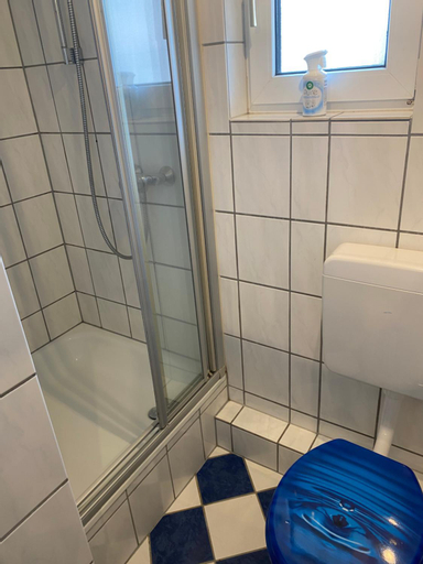 Bathroom 10