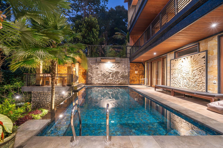 Swimming Pool 10