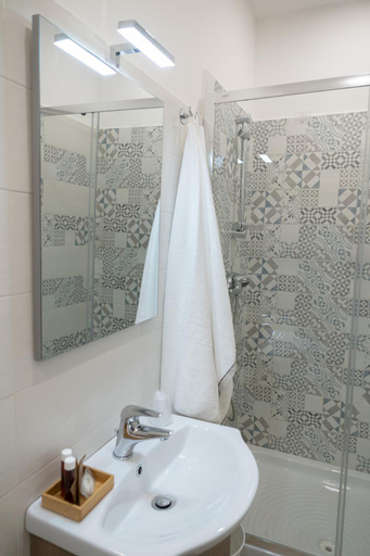 Bathroom 3, Amma B&B, Messina