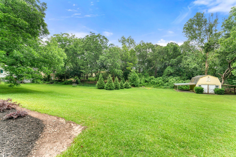 Garden 5, Peaceful Modern Historic Norcross Home, Gwinnett