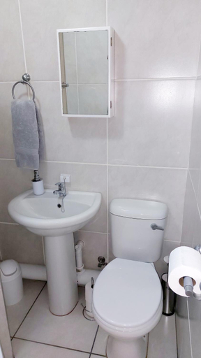 Bathroom 2, Klinkies Potch, Dr Kenneth Kaunda