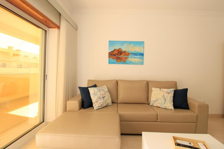 Others 5, Armacao de Pera Brightness With Pool by Homing, Lagoa