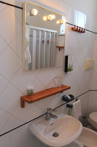 Bathroom 3, Hotel Villa Cecilia, Napoli