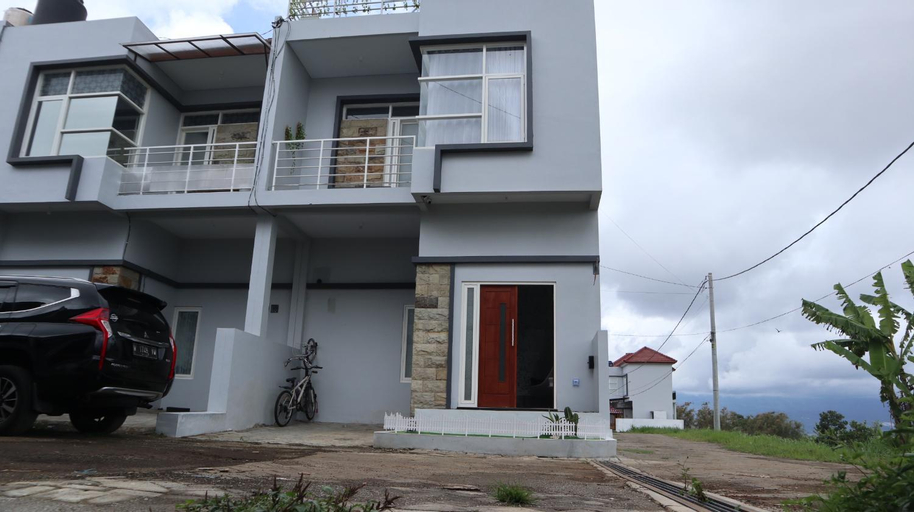 Exterior 10