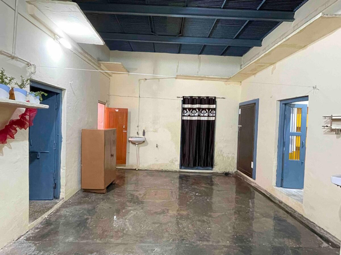 Public Area 3, agoda x Divine Stay, Mathura