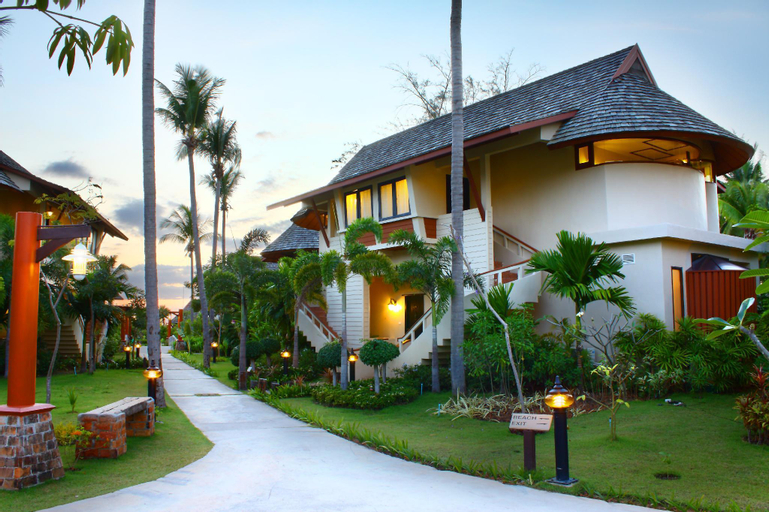Exterior 17
