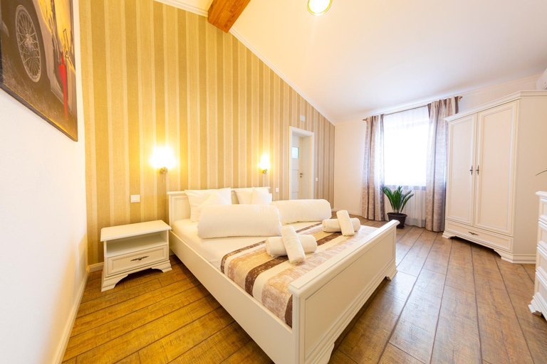 Bedroom 3, Casa cu Nuc, Alba Iulia