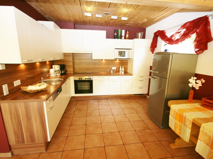Others 5, Chalet in Piesendorf Near Kaprun, Zell am See