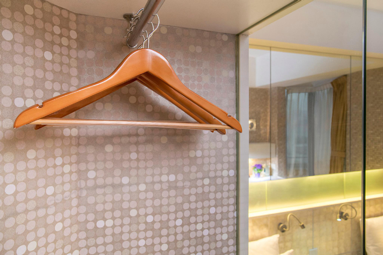 Bathroom 22