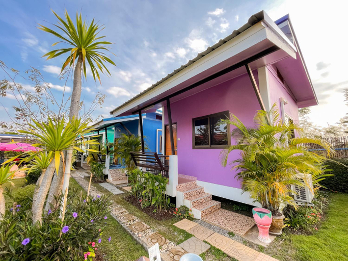 Exterior 2