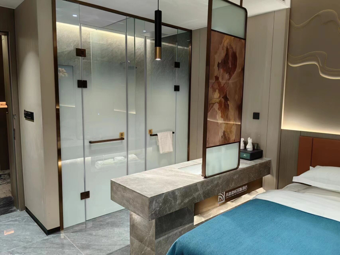 Bathroom, HIGH-TECH NEW YUET INTERNATIONAL HOTEL, Xianyang