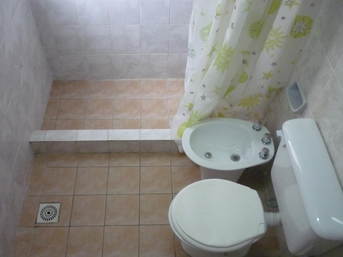 Bathroom 2, Hostel Aves del Lago, Lago Argentino