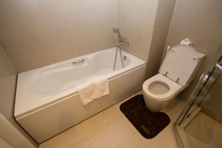 Bathroom 11