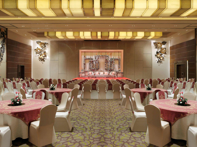 Business Facilities 5, Grand Mercure Vadodara Surya Palace, Vadodara