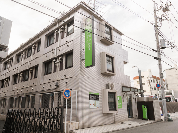 Exterior 3