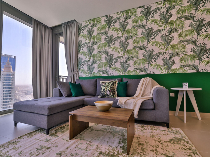 Living room, Marina Views Cosy Two Bed JBR by Belvilla, Dubai