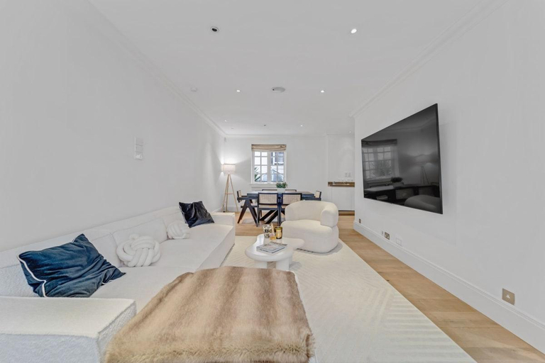 Others 5, The Belgravia Place - Stunning & Bright 2BDR Home, London