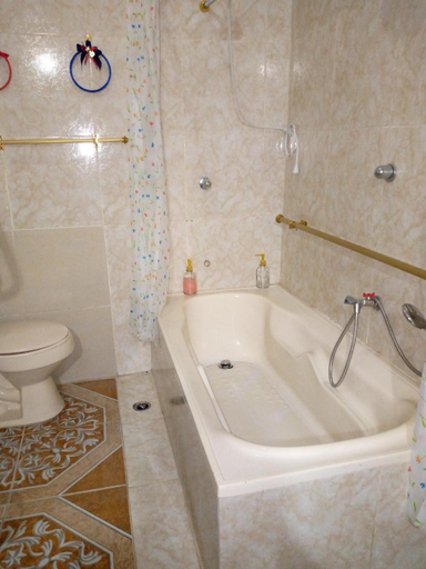 Bathroom 2, Acuarela del Rio H#1 Cerca Terminal Terrestre Habitacion privada con bano, Guayaquil