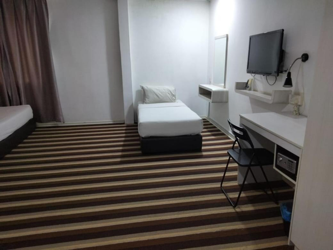Bedroom 5, FIRST RESIDENCE HOTEL, Kemaman