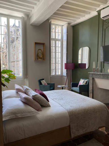 Others 4, Suite avec Spa Quartier Cathedrale, Saône-et-Loire