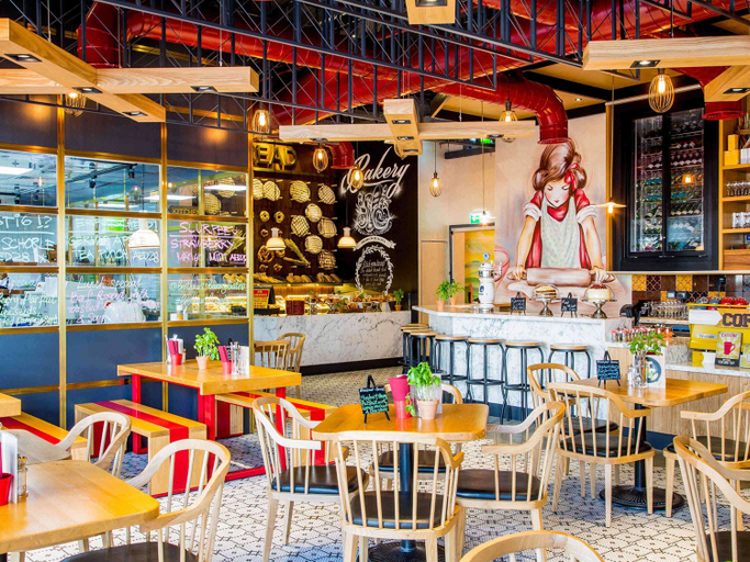 Food & Drinks 5, Pullman Dubai Downtown, Dubai