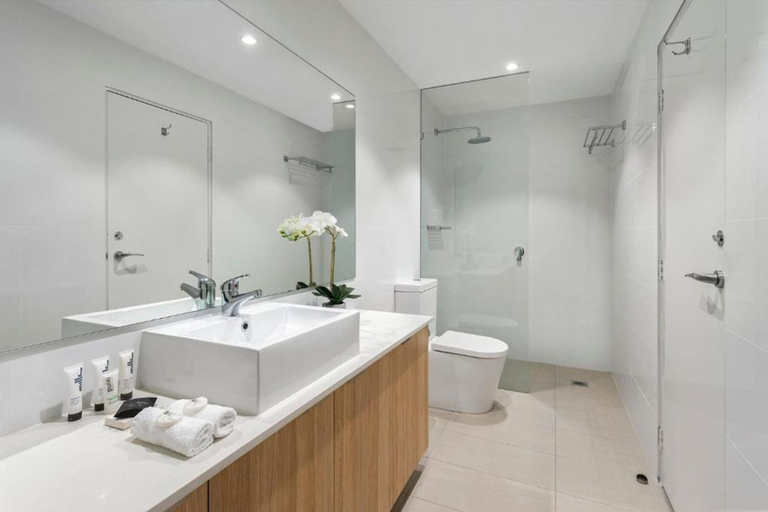 Bathroom 5, Quest On William, Melbourne