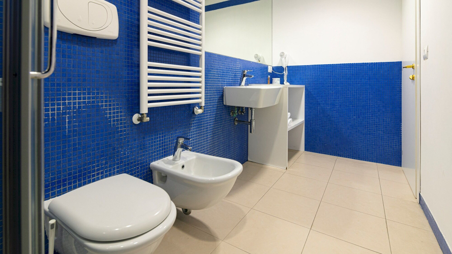 Others 5, Residenza Excelsior 905, Chieti