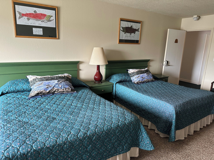 Bedroom 2, The Kenai Inn, Kenai Peninsula