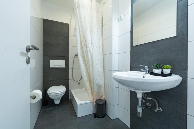 Others 5, T&K Apartments - Apartments 20 Min to MESSE DUS, Krefeld