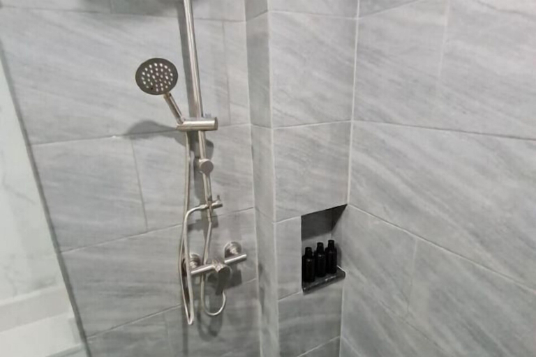 Bathroom 27