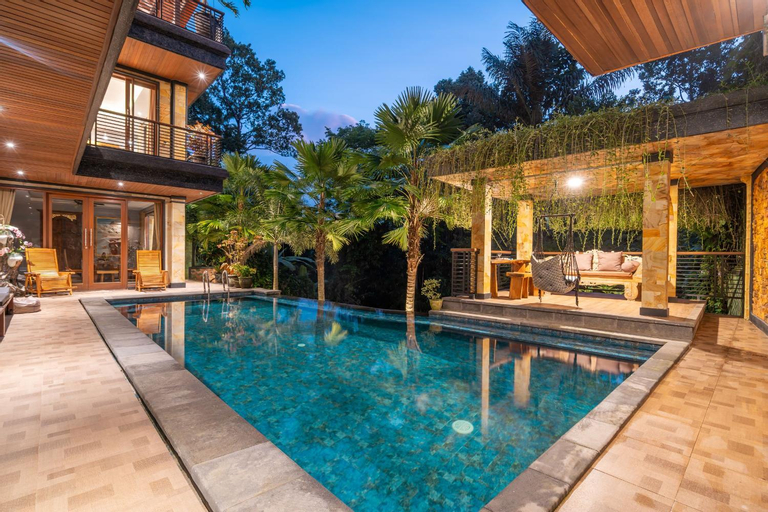 Swimming Pool 8
