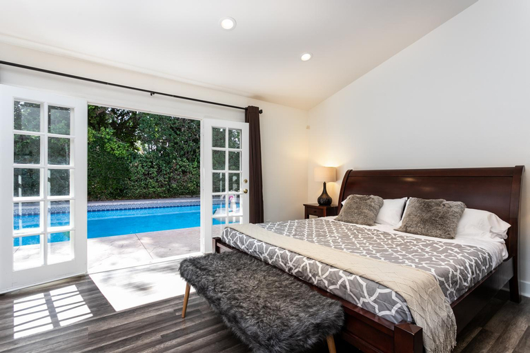 Bedroom 3, Villa Sausalito - Newly Designed 4BR HOUSE & POOL by Topanga, Los Angeles