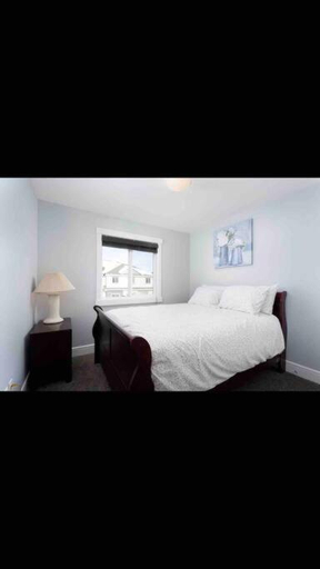 2, Cheerful and beautiful 3 bedroom home close lake, Division No. 11