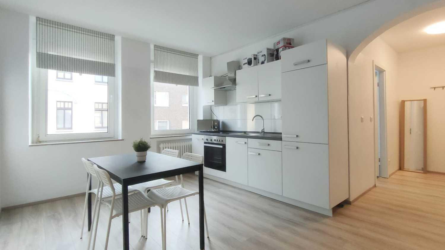 Others 2, T&K Apartments - Apartments 20 Min to MESSE DUS, Krefeld