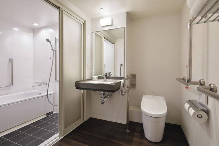 Bathroom 5, Courtyard by Marriott Shin-Osaka Station, Osaka