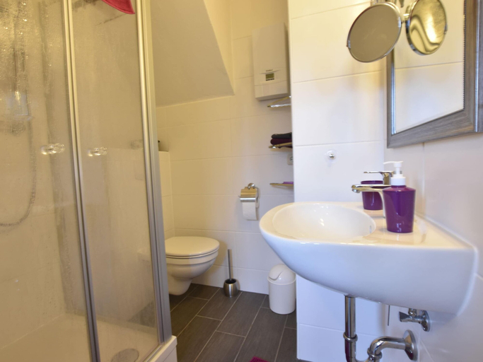 Bathroom, Lavish Apartment in Klütz near Beach, Nordwestmecklenburg
