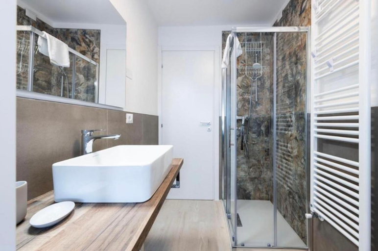 Bathroom 2, Casa Maglo Camere, Verona