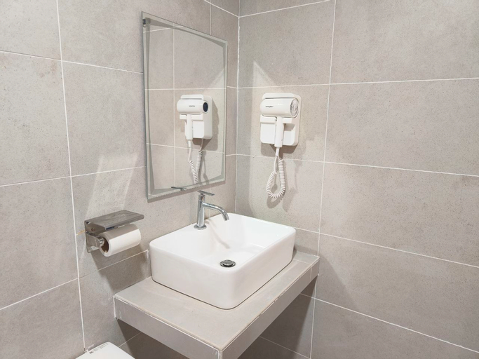 Bathroom 6