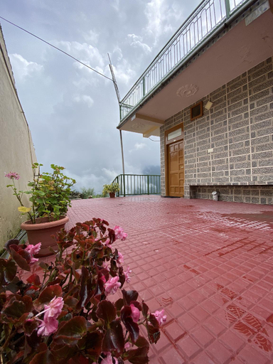 Public Area 2, Pristine Mountain Lodge, Solan