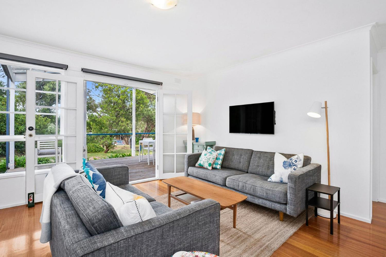 Others 5, Charming Sea Side Cottage in Rye, Mornington P'sula - South