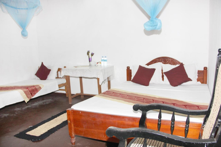 Others 5, Old Dutch House, Galle Four Gravets