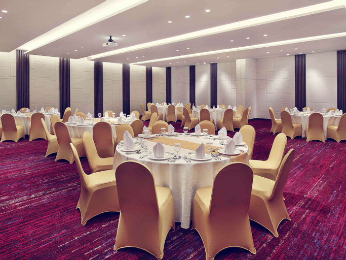 Business Facilities