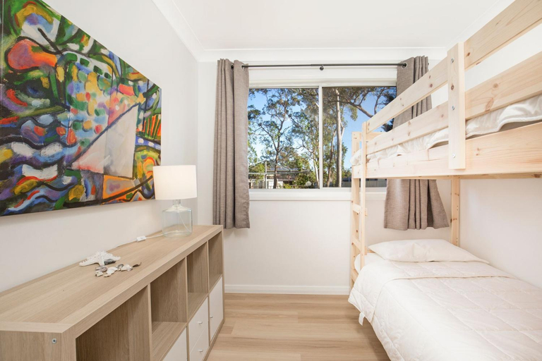 Bedroom 2, Nautilus Pet Friendly 5 Mins Walk to Bay, Shoalhaven - Pt B