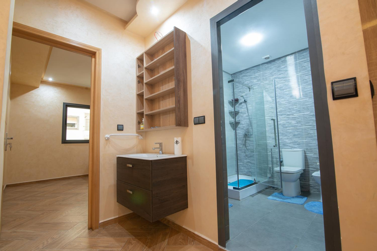 Bathroom 29