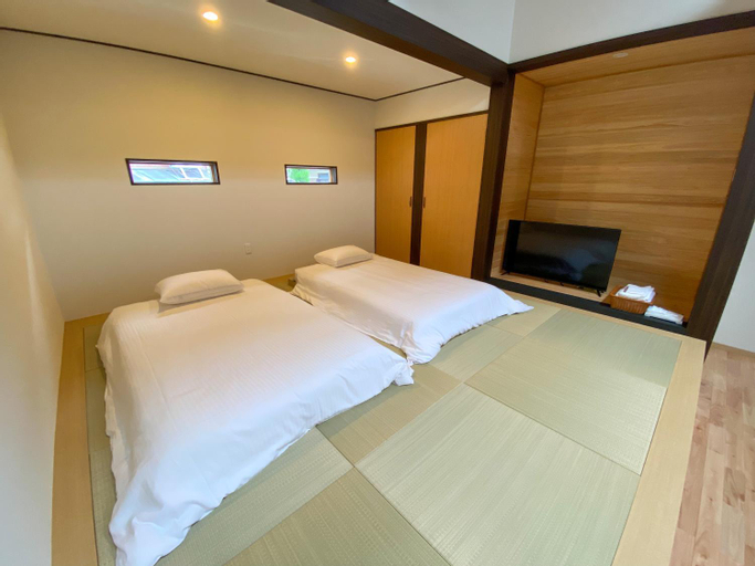 Bedroom 2, Villa Miyako 源泉かけ流し客室温泉ヴィラ みやこ別邸, Gotō