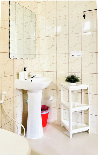 Bathroom 4, Three Hearts Guesthouse, Baa Atoll